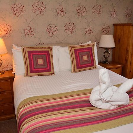 Homagen Bed & Breakfast Roybridge Zewnętrze zdjęcie